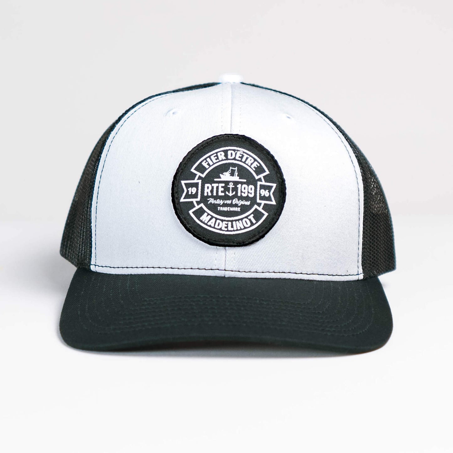 Casquette Fier d'être Madelinot Blanche et Noire